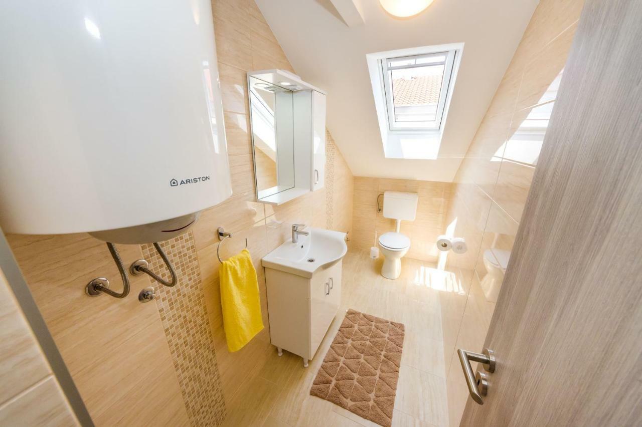 Apartman Iva Zara Exterior photo