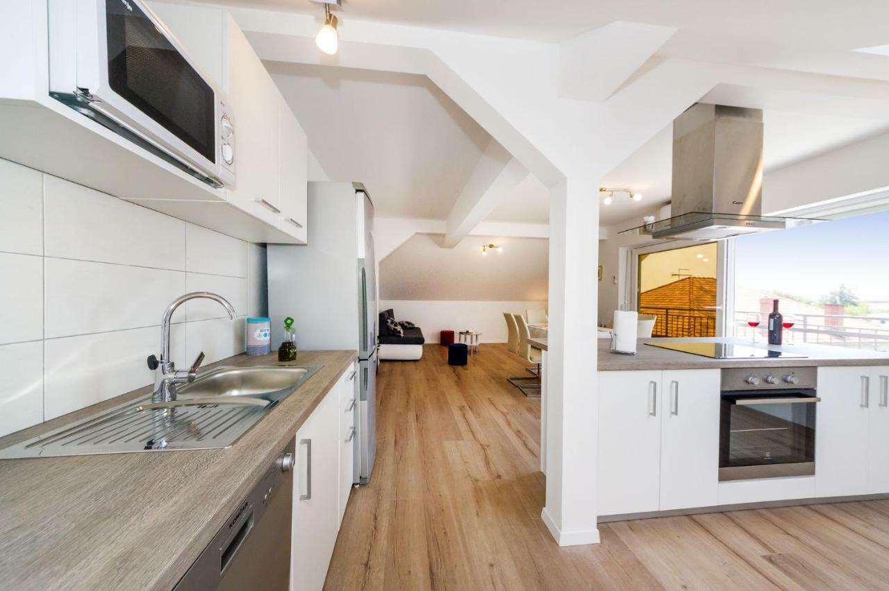 Apartman Iva Zara Exterior photo