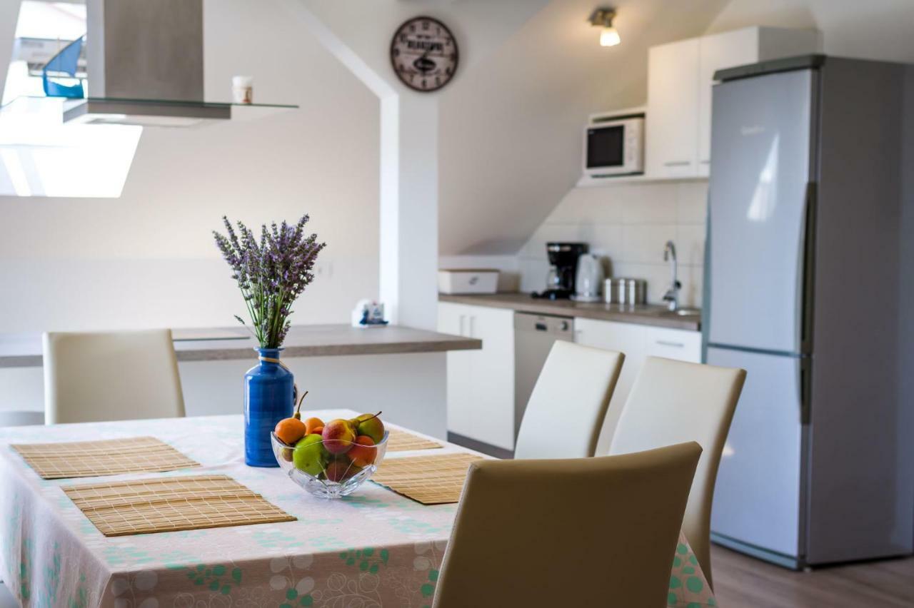 Apartman Iva Zara Exterior photo